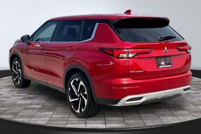 2024 Mitsubishi Outlander SE