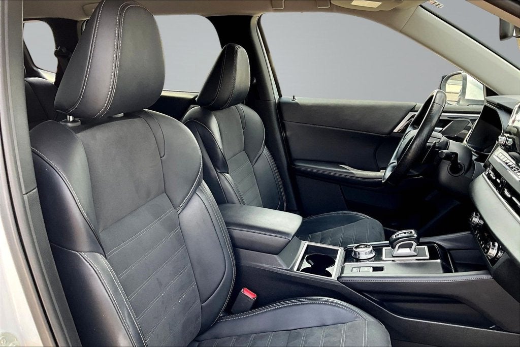 2024 Mitsubishi Outlander SE