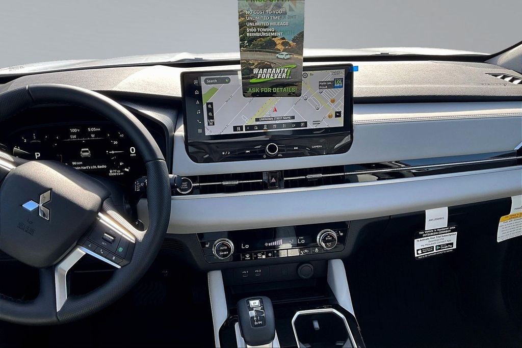 2025 Mitsubishi Outlander SE