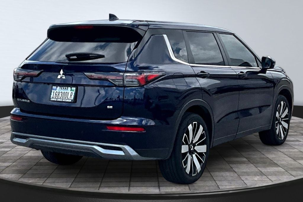 2025 Mitsubishi Outlander SE
