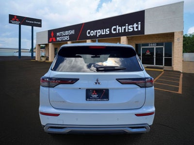 2025 Mitsubishi Outlander SE