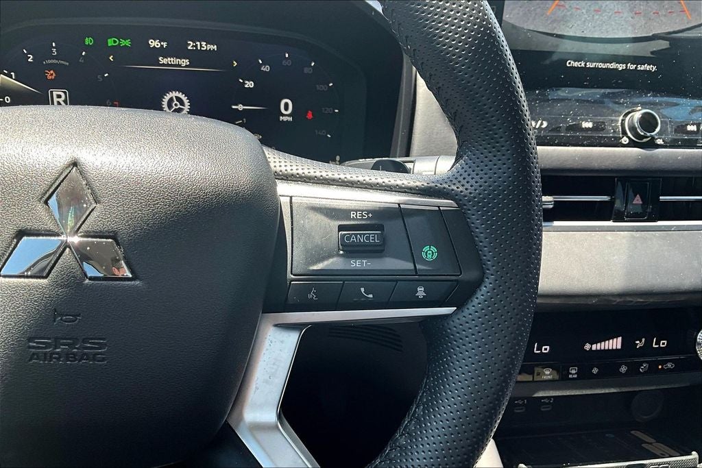 2025 Mitsubishi Outlander SE