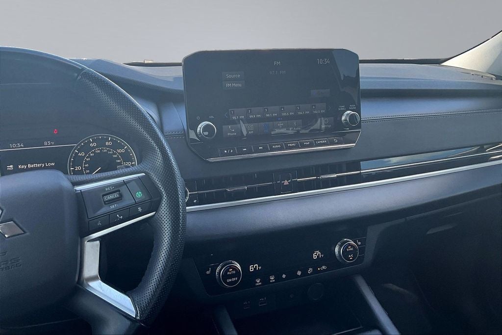 2024 Mitsubishi Outlander SE