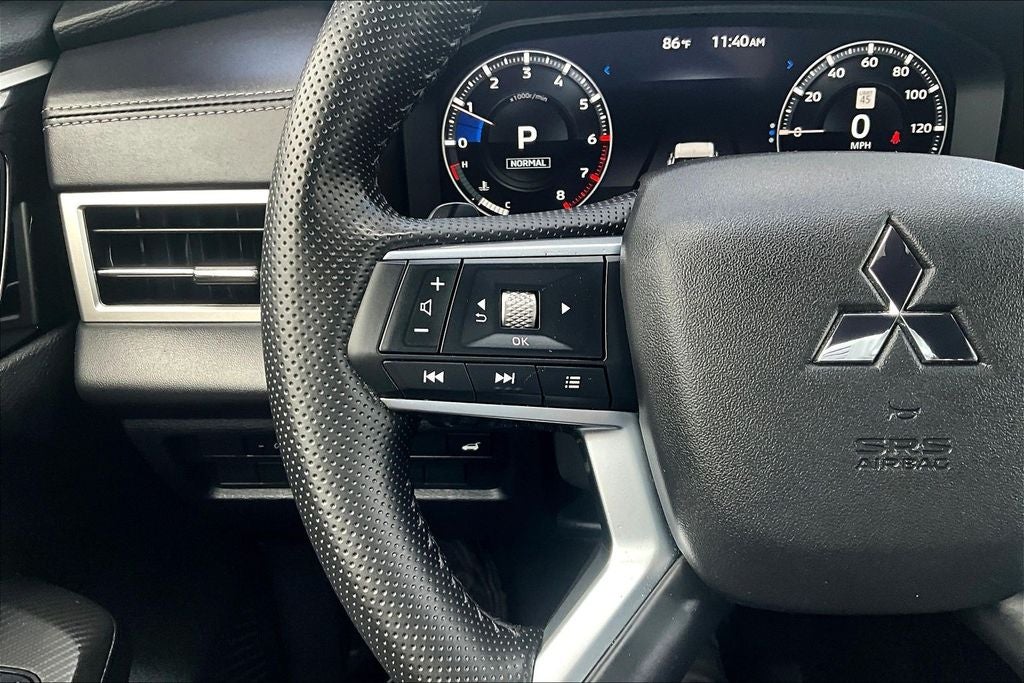 2024 Mitsubishi Outlander SE Black Edition
