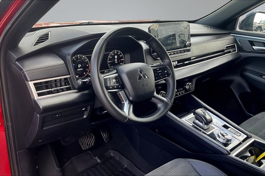 2024 Mitsubishi Outlander SE Black Edition
