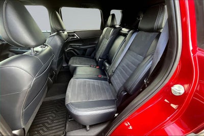 2024 Mitsubishi Outlander SE Black Edition