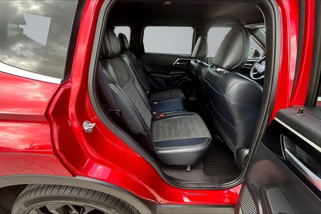 2024 Mitsubishi Outlander SE Black Edition