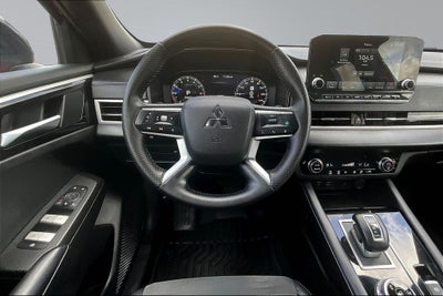 2024 Mitsubishi Outlander SE Black Edition