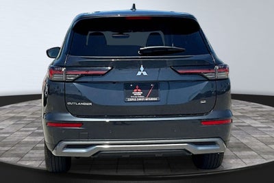 2025 Mitsubishi Outlander SE