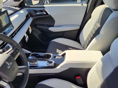 2026 Mitsubishi Outlander SE