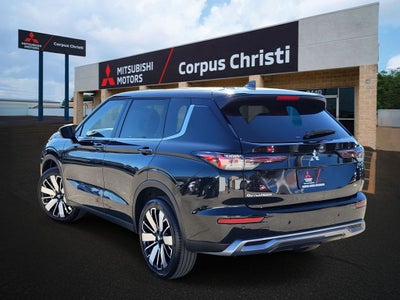 2026 Mitsubishi Outlander SE