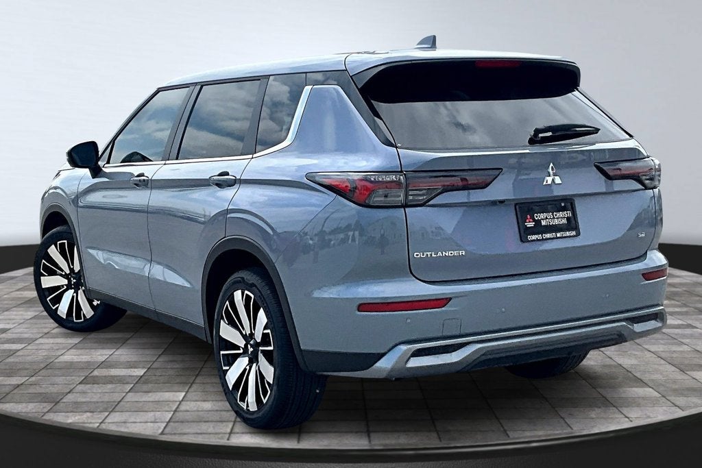 2026 Mitsubishi Outlander SE