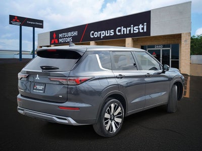 2026 Mitsubishi Outlander SE