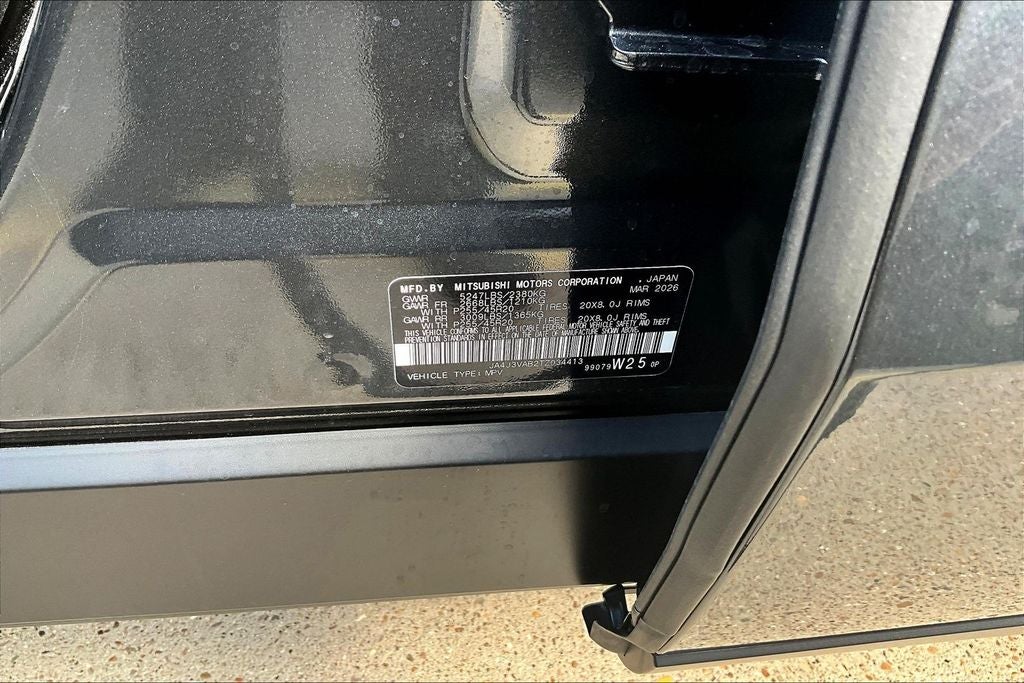 2026 Mitsubishi Outlander LE
