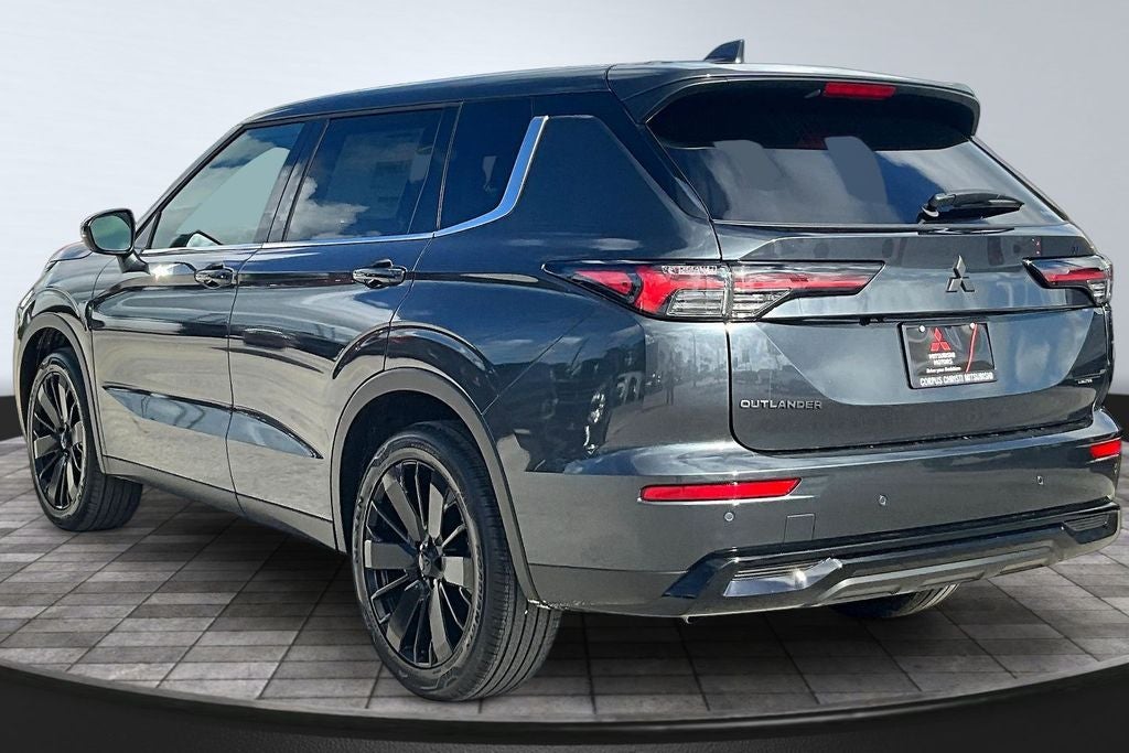 2026 Mitsubishi Outlander LE
