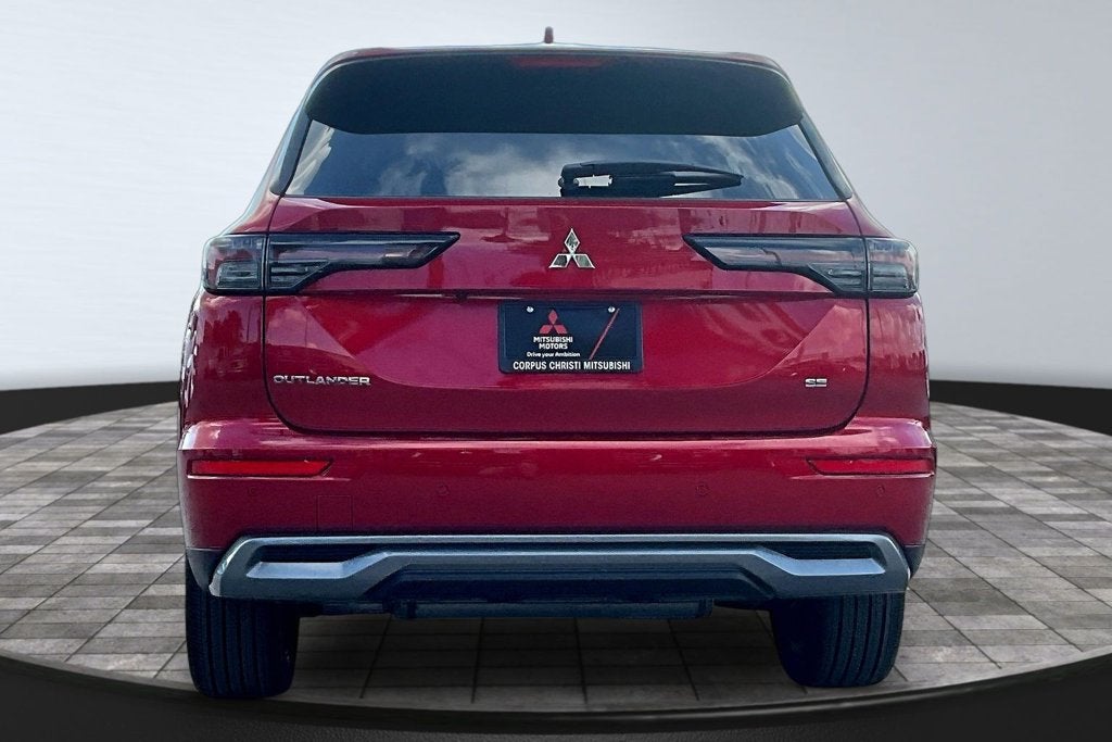 2026 Mitsubishi Outlander SE