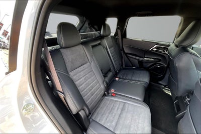 2026 Mitsubishi Outlander LE