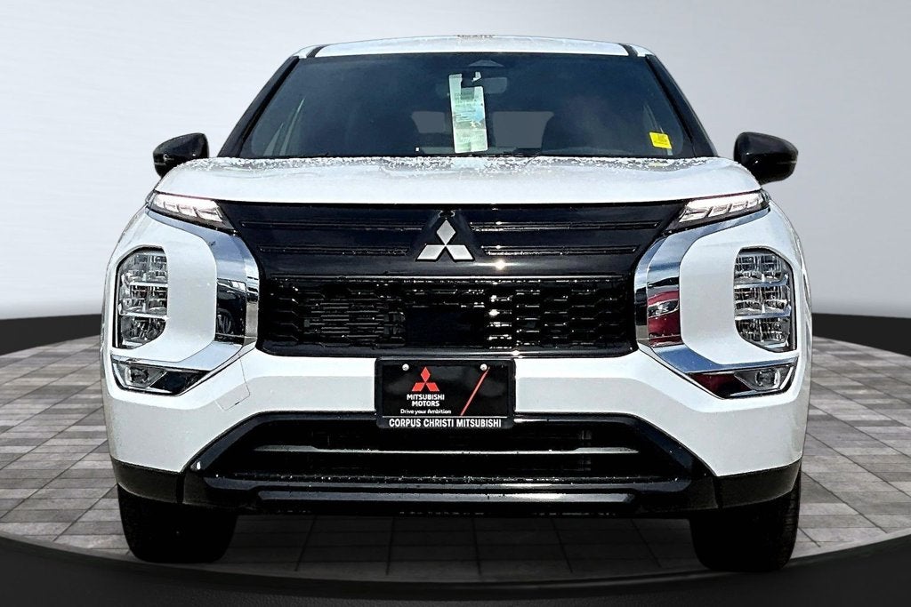 2026 Mitsubishi Outlander LE