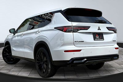 2026 Mitsubishi Outlander LE
