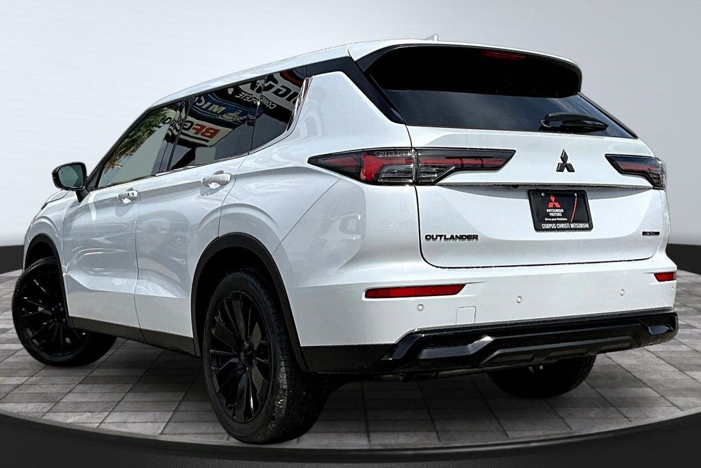 2026 Mitsubishi Outlander LE