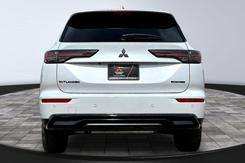 2026 Mitsubishi Outlander LE