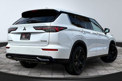 2026 Mitsubishi Outlander LE