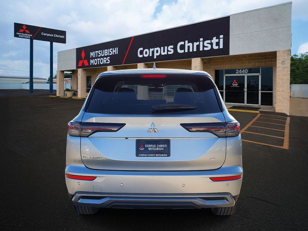 2026 Mitsubishi Outlander SE