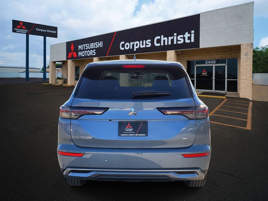 2026 Mitsubishi Outlander SE