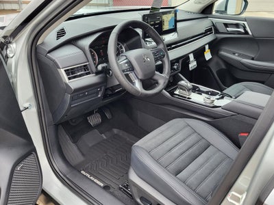 2026 Mitsubishi Outlander SE