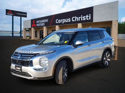 2026 Mitsubishi Outlander SE