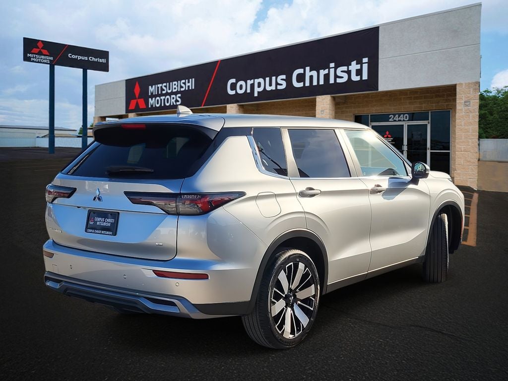 2026 Mitsubishi Outlander SE