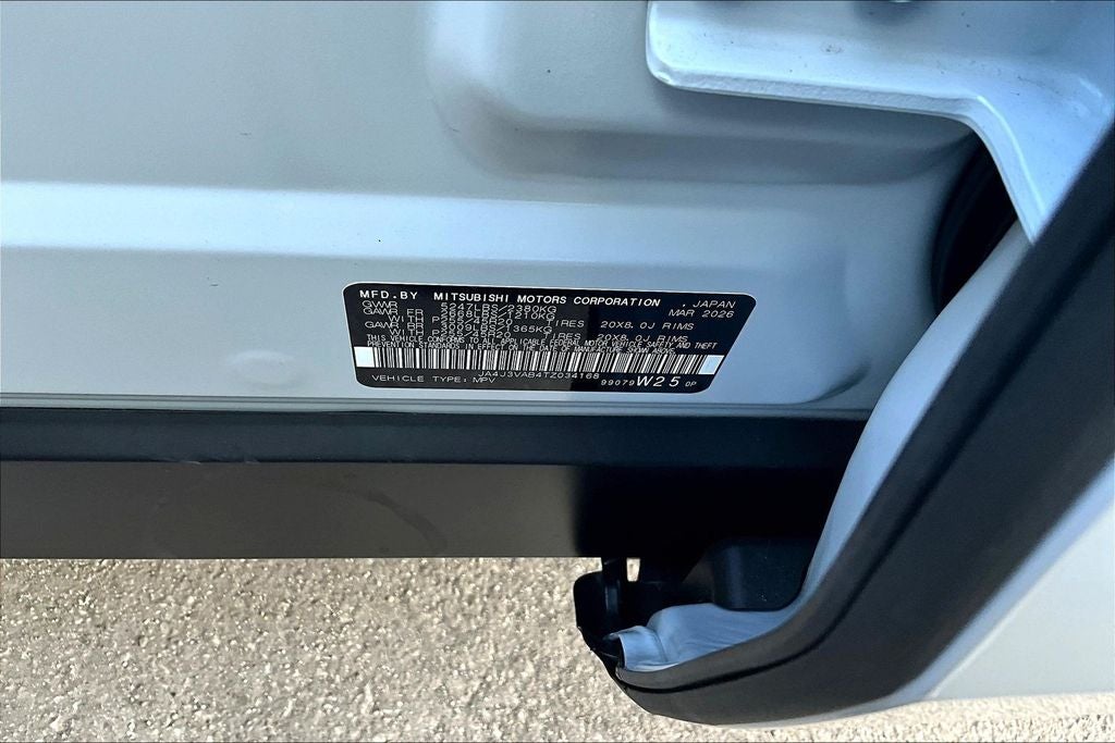2026 Mitsubishi Outlander SE