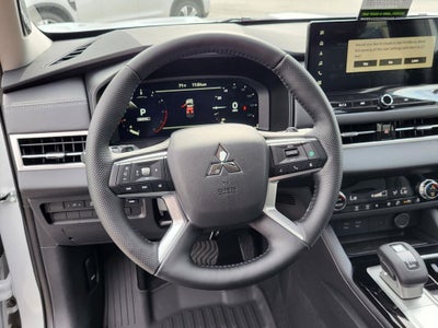2026 Mitsubishi Outlander SE