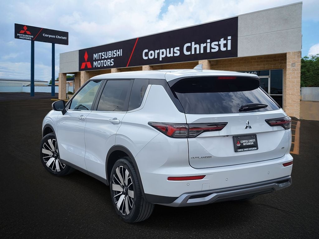 2026 Mitsubishi Outlander SE