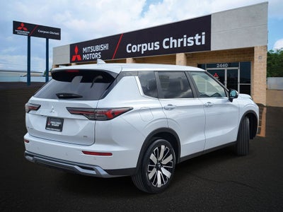 2026 Mitsubishi Outlander SE