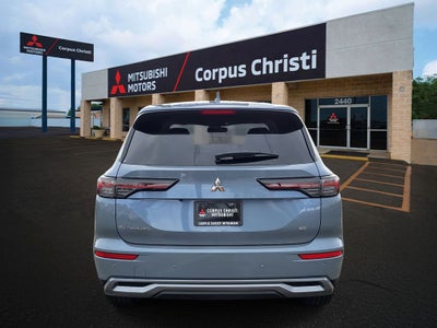 2026 Mitsubishi Outlander SE