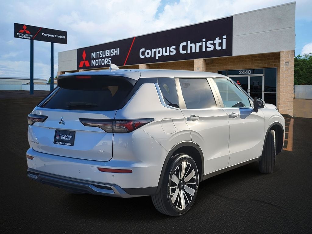 2026 Mitsubishi Outlander SE