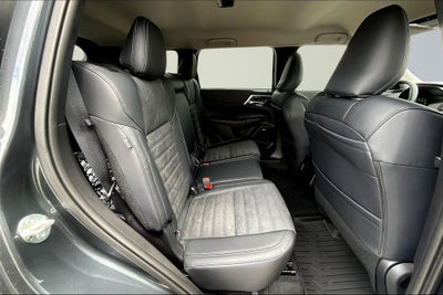 2026 Mitsubishi Outlander SE