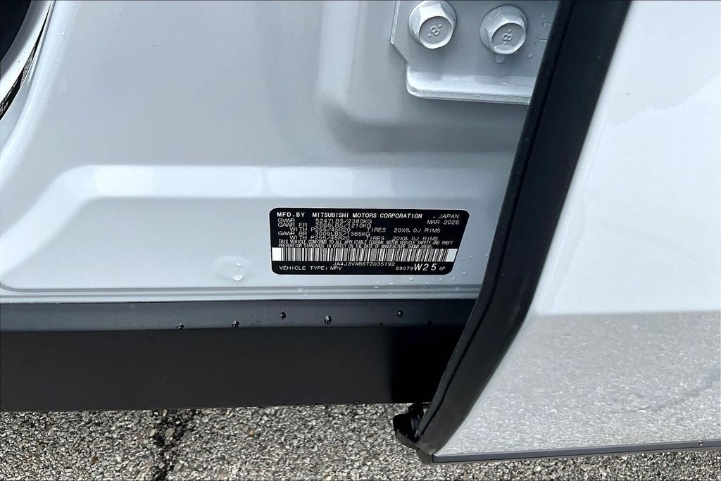 2026 Mitsubishi Outlander SE