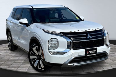 2026 Mitsubishi Outlander SE