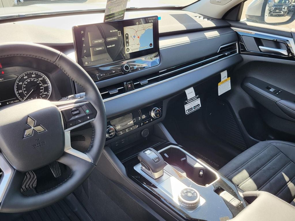 2026 Mitsubishi Outlander SE