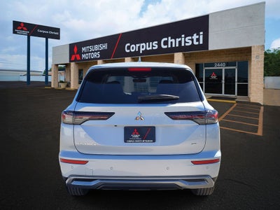 2026 Mitsubishi Outlander SE