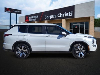 2026 Mitsubishi Outlander SE