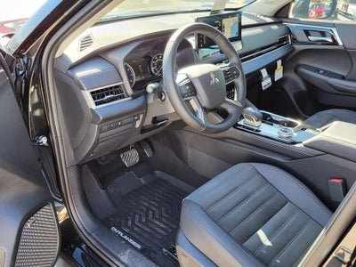 2026 Mitsubishi Outlander SE