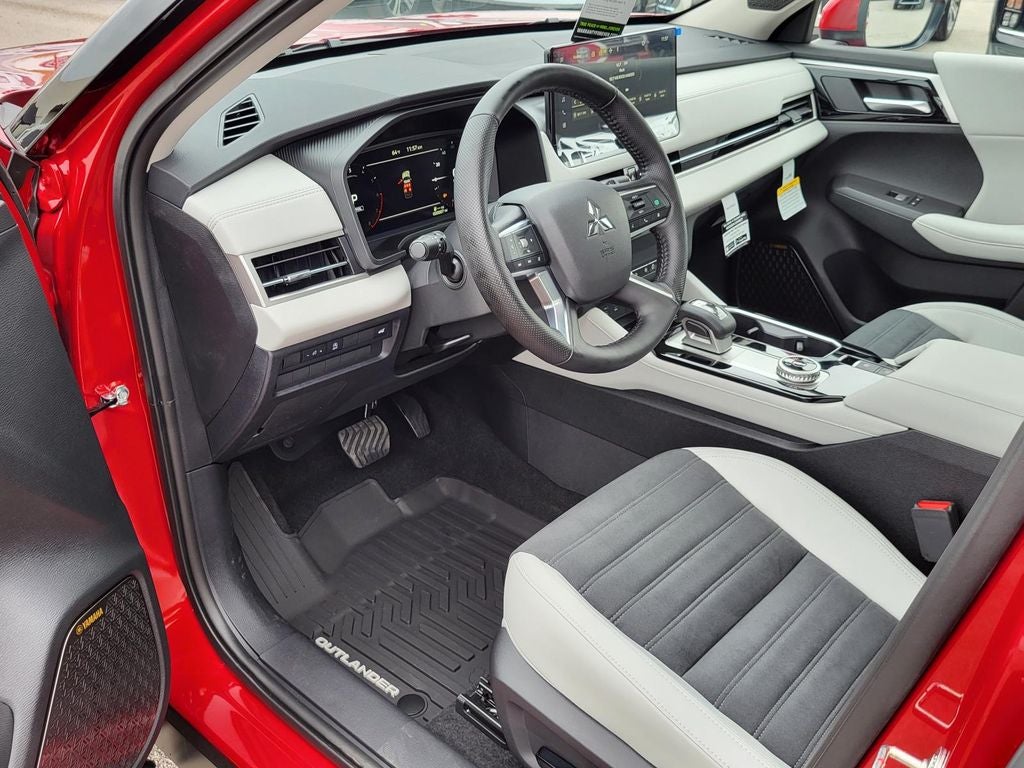 2026 Mitsubishi Outlander SE