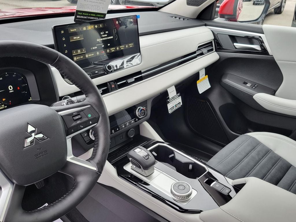 2026 Mitsubishi Outlander SE