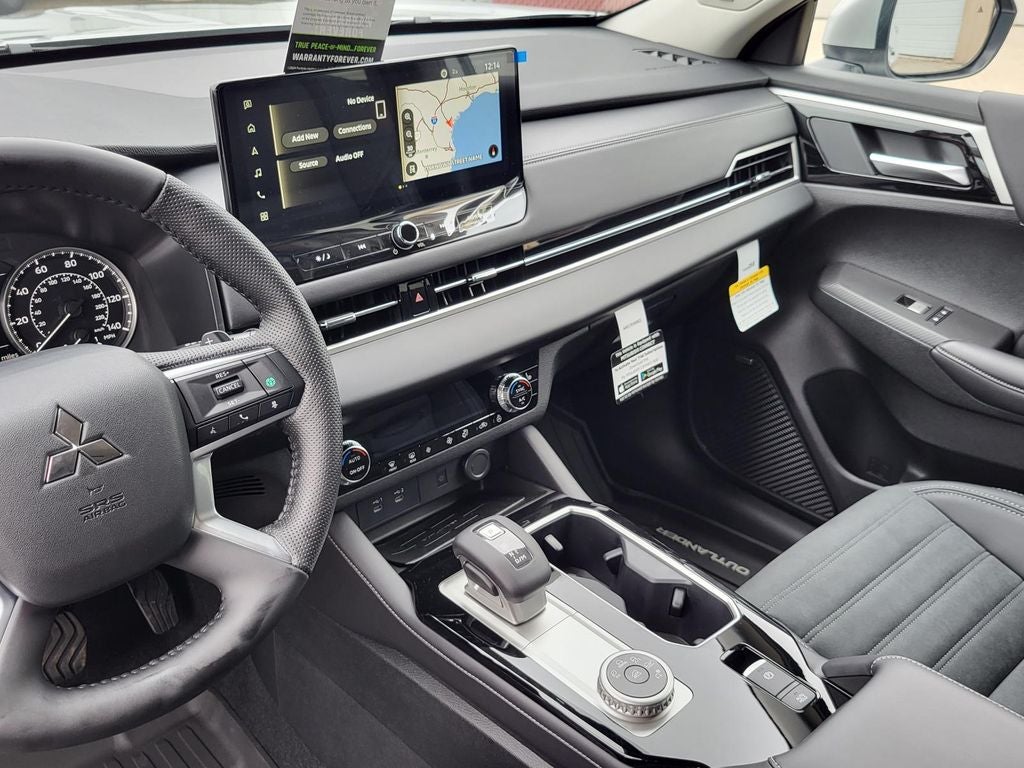 2026 Mitsubishi Outlander SE