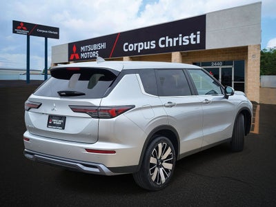 2026 Mitsubishi Outlander SE