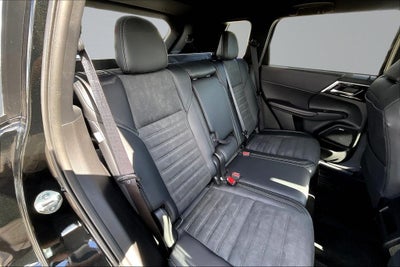 2026 Mitsubishi Outlander LE