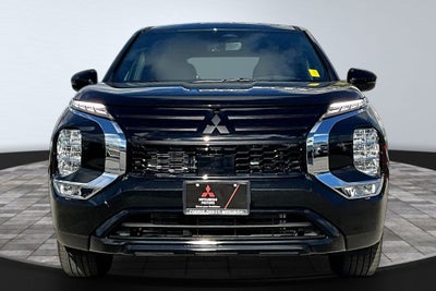 2026 Mitsubishi Outlander LE